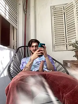 Snapshot of Tomito14 chatting on September 2025 05:13:01 PM Tomito14 online show from September 2025 05:13:01 PM