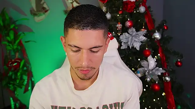 Aaronfox x online show from December 2024 05:15:01 AM