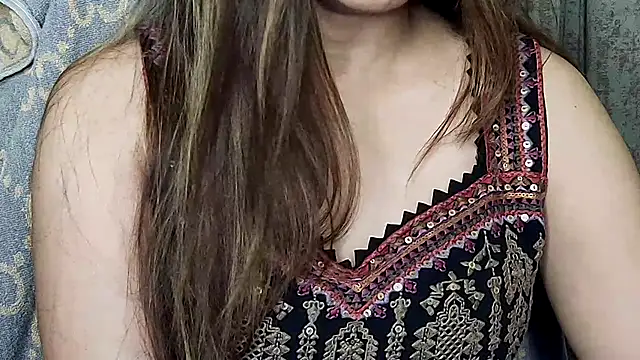 Snapshot of MIss-Naina chatting on July 2026 09:39:01 PM MIss-Naina online show from July 2026 09:39:01 PM