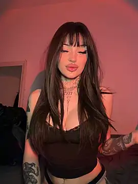 madelinexx online show from April 2026 11:30:02 AM