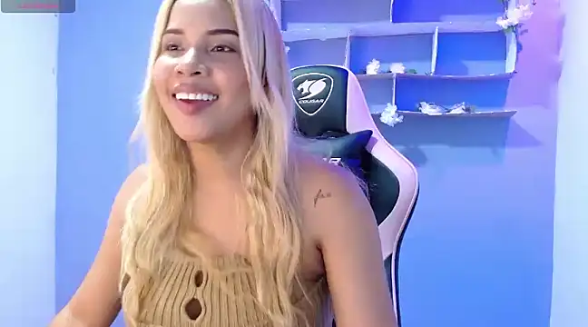 Snapshot of Mitsuka_Sojii chatting on February 2025 10:53:02 PM Mitsuka Sojii online show from February 2025 10:53:02 PM