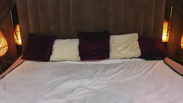 Snapshot of BettyDark chatting on May 2026 08:14:01 PM BettyDark online show from May 2026 08:14:01 PM