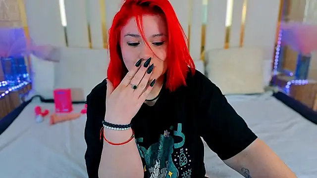 Snapshot of BettyDark chatting on May 2026 07:23:02 PM BettyDark online show from May 2026 07:23:02 PM