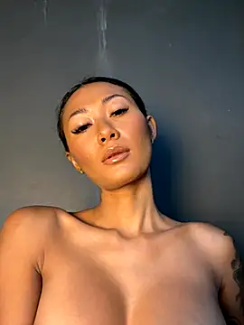 Snapshot of thai-dreamgirl chatting on October 2025 11:55:01 PM thai-dreamgirl online show from October 2025 11:55:01 PM