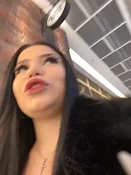 Chloe  Moon online show from January 2025 10:43:01 AM