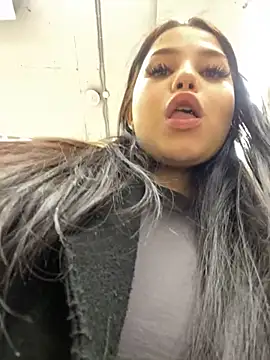 Chloe  Moon online show from February 2025 11:22:01 AM