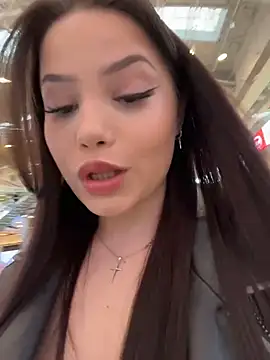 Chloe  Moon online show from April 2026 02:07:02 PM