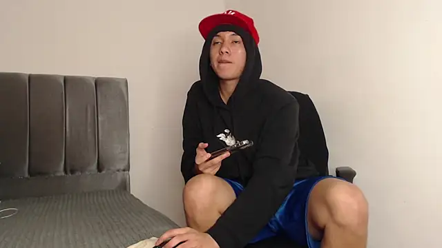 alex-lover online show from February 2025 06:50:02 AM