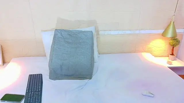 Chocolatte bar online show from December 2025 02:12:02 PM