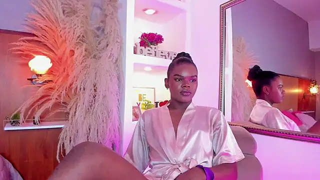 Snapshot of CamiEstrada chatting on February 2025 08:58:01 PM CamiEstrada online show from February 2025 08:58:01 PM