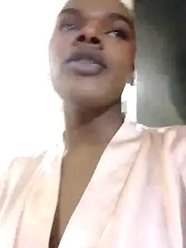 Snapshot of CamiEstrada chatting on February 2025 08:35:02 PM CamiEstrada online show from February 2025 08:35:02 PM