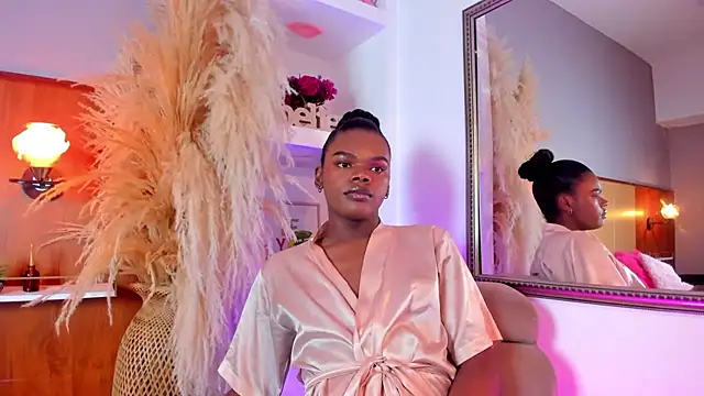 Snapshot of CamiEstrada chatting on February 2025 09:18:02 PM CamiEstrada online show from February 2025 09:18:02 PM