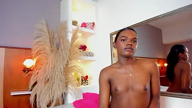 Snapshot of CamiEstrada chatting on March 2025 12:32:01 AM CamiEstrada online show from March 2025 12:32:01 AM