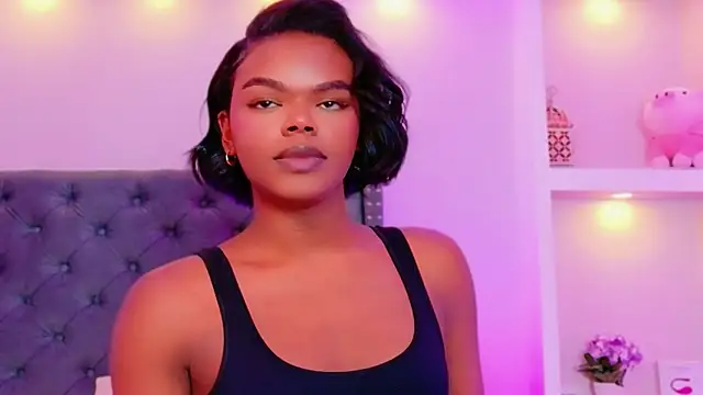 Snapshot of CamiEstrada chatting on September 2025 12:10:01 AM CamiEstrada online show from September 2025 12:10:01 AM