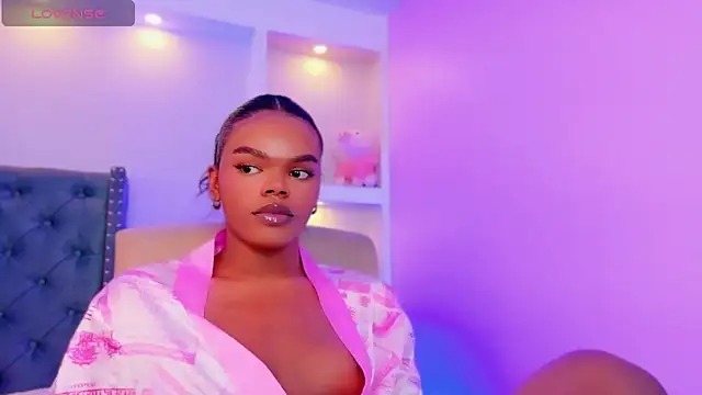 Snapshot of CamiEstrada chatting on September 2025 02:13:02 AM CamiEstrada online show from September 2025 02:13:02 AM