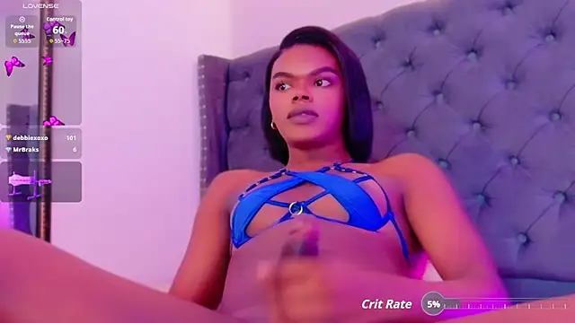 Snapshot of CamiEstrada chatting on September 2025 10:53:02 AM CamiEstrada online show from September 2025 10:53:02 AM