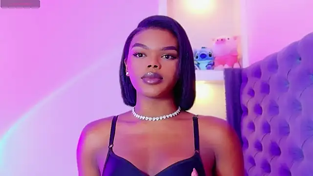 Snapshot of CamiEstrada chatting on October 2025 07:27:02 AM CamiEstrada online show from October 2025 07:27:02 AM