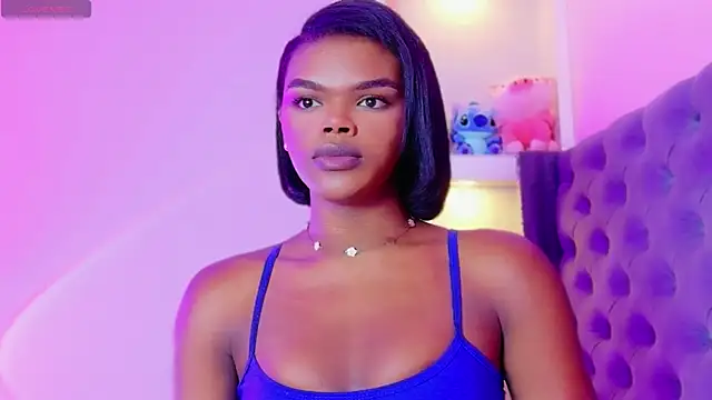 Snapshot of CamiEstrada chatting on October 2025 05:24:01 AM CamiEstrada online show from October 2025 05:24:01 AM