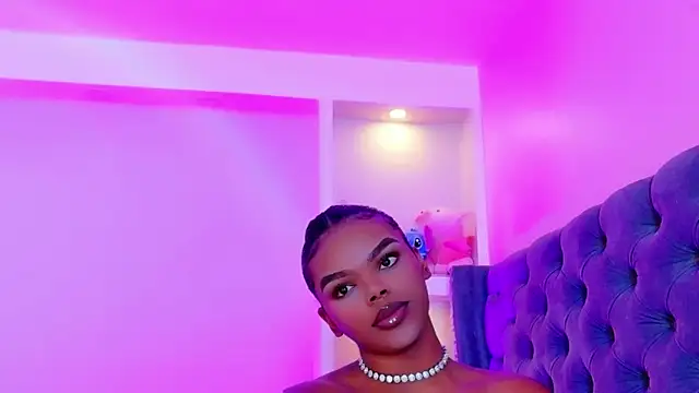 Snapshot of CamiEstrada chatting on November 2025 12:16:01 PM CamiEstrada online show from November 2025 12:16:01 PM