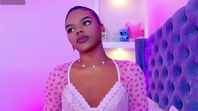 Snapshot of CamiEstrada chatting on November 2025 05:55:02 PM CamiEstrada online show from November 2025 05:55:02 PM