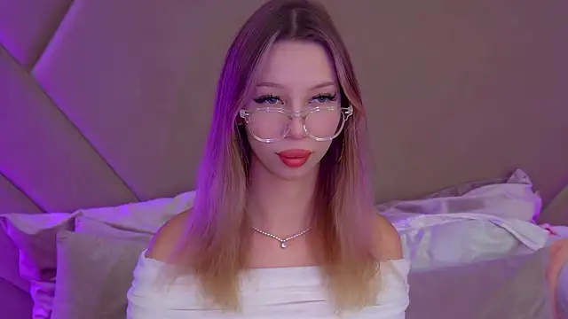MaliaLandre online show from October 2025 04:13:02 PM