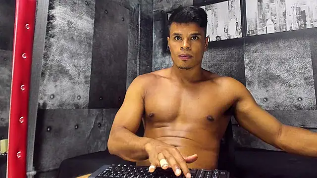 Derek Lustfordx online show from March 2025 05:28:02 PM