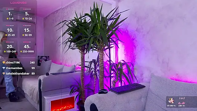 BambiAndAyline online show from December 2024 04:12:01 AM