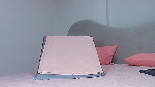 Snapshot of kira_mz chatting on November 2025 12:02:02 PM kira mz online show from November 2025 12:02:02 PM