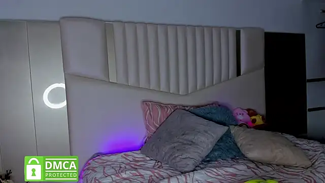 queen angelique online show from February 2025 09:23:01 PM