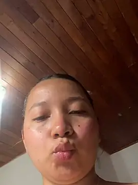 Snapshot of queen_angelique chatting on June 2026 07:31:01 PM queen angelique online show from June 2026 07:31:01 PM