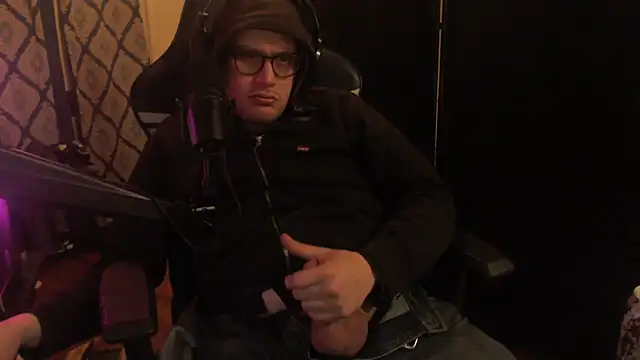 chicostick413 online show from February 2026 02:16:02 AM