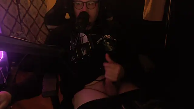 chicostick413 online show from February 2026 01:43:01 AM