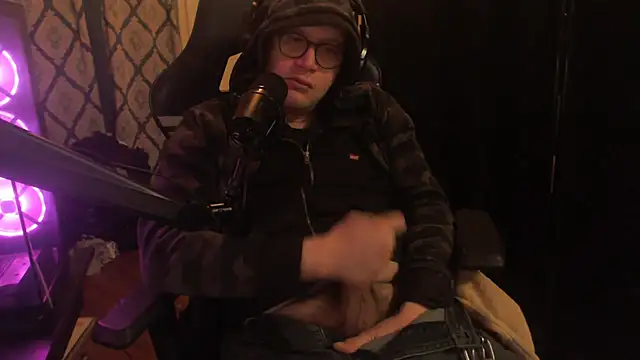 chicostick413 online show from February 2026 11:17:01 PM