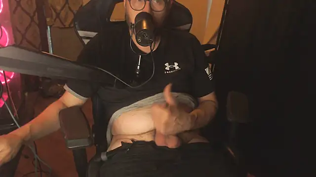 Snapshot of chicostick413 chatting on June 2026 12:00:01 AM chicostick413 online show from June 2026 12:00:01 AM