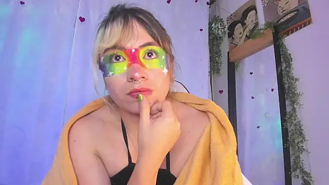 Snapshot of GilaKat chatting on March 2025 07:08:02 AM GilaKat online show from March 2025 07:08:02 AM