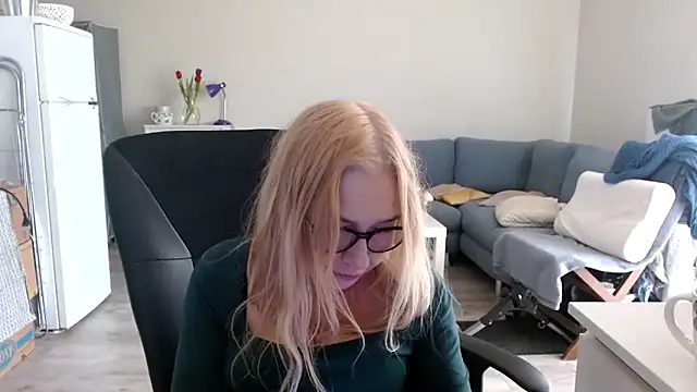 sofia xkiss online show from March 2025 10:59:02 AM