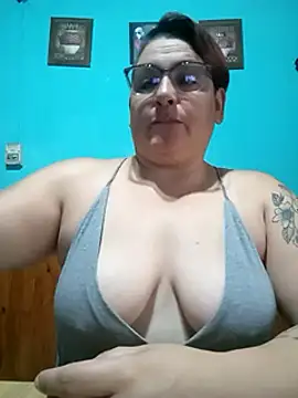 Snapshot of valkiria_08 chatting on February 2025 10:04:02 AM valkiria 08 online show from February 2025 10:04:02 AM