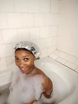 Shria107 online show from November 2025 12:22:02 AM