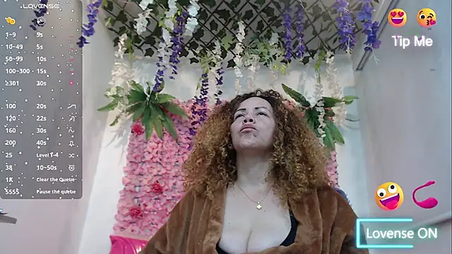 BLONDE SEXYHOT online show from January 2026 10:06:01 AM