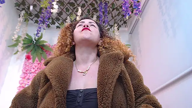 BLONDE SEXYHOT online show from April 2026 10:23:02 PM