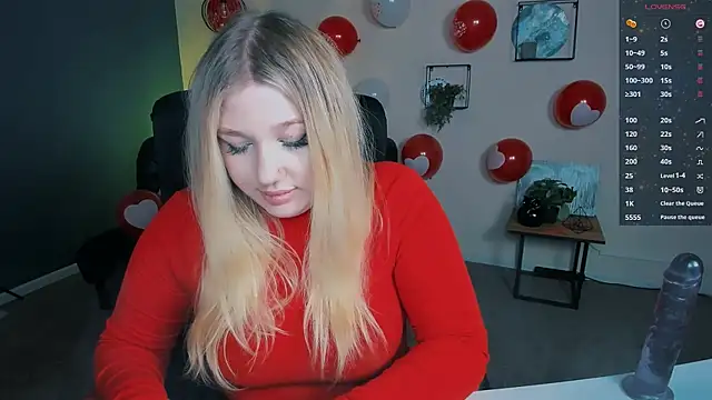 Snapshot of juli_kisss chatting on February 2025 12:32:02 PM juli kisss online show from February 2025 12:32:02 PM