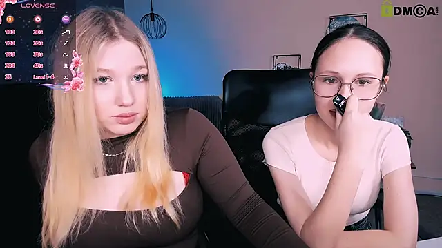 Snapshot of juli_kisss chatting on March 2025 01:36:01 PM juli kisss online show from March 2025 01:36:01 PM