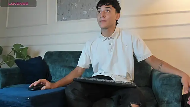 Austin Cardieff online show from March 2025 03:20:01 AM