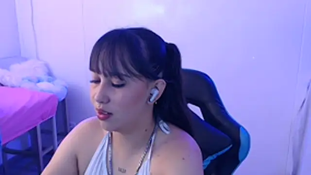 Snapshot of Skarlet_Adams28 chatting on June 2026 08:30:02 PM Skarlet Adams28 online show from June 2026 08:30:02 PM