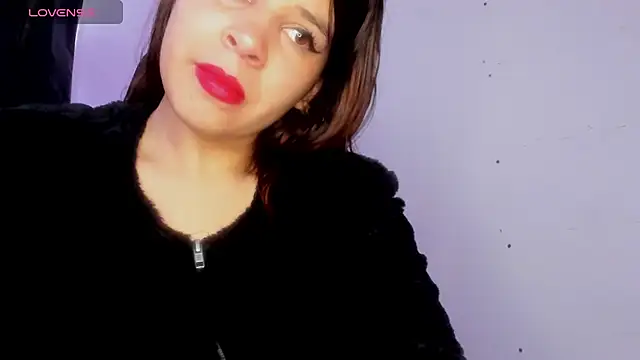 Snapshot of silviamilk chatting on July 2026 08:00:01 PM silviamilk online show from July 2026 08:00:01 PM
