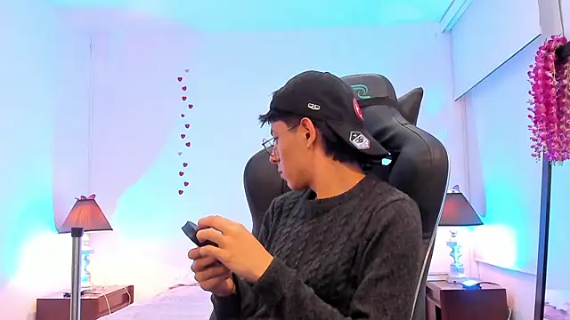 alexandersawyer online show from February 2025 12:31:01 PM