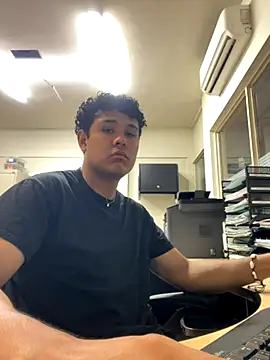 Brencuz online show from September 2025 04:40:02 PM