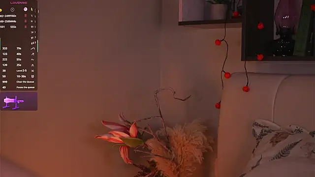 MiaBanger online show from November 2025 03:45:02 PM