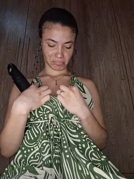 HelenHoltz online show from December 2025 01:04:02 PM