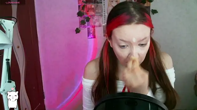 Snapshot of SweetieMollyy chatting on February 2025 07:34:01 AM SweetieMollyy online show from February 2025 07:34:01 AM